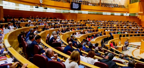 Senadores en sus escaños Senadores en sus escaños